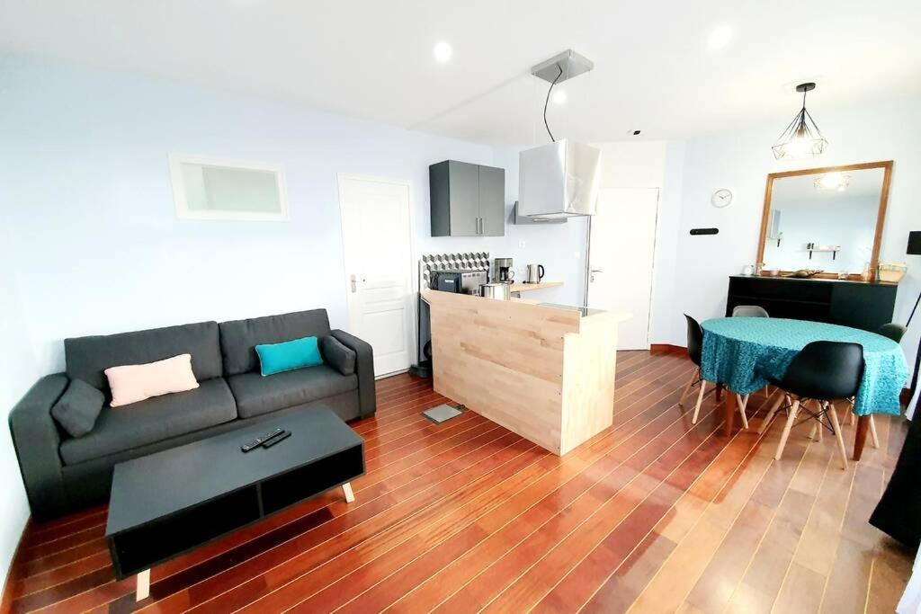 Appartement Lumineux Tout Confort De 33M2 Au Centre De Vannes Exterior foto